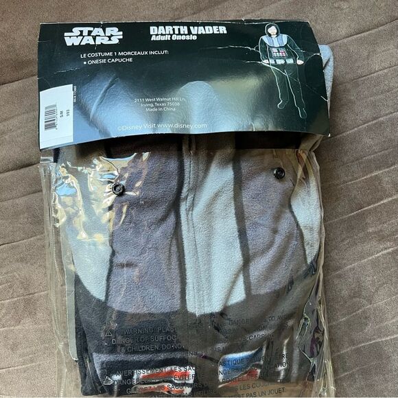 Star Wars Darth Vader Adult One Piece Jumpsuit Costume Size S/M - Picture 5 of 5
